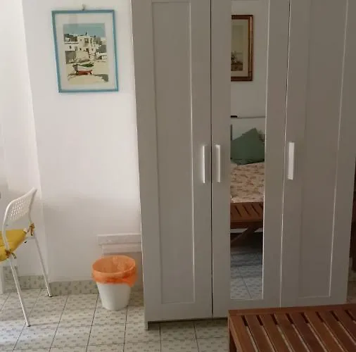 Semesterbostad Metro Tor Di Valle Rom